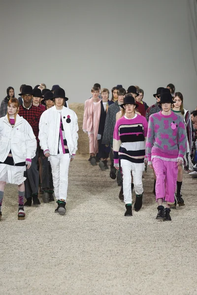 Look 48